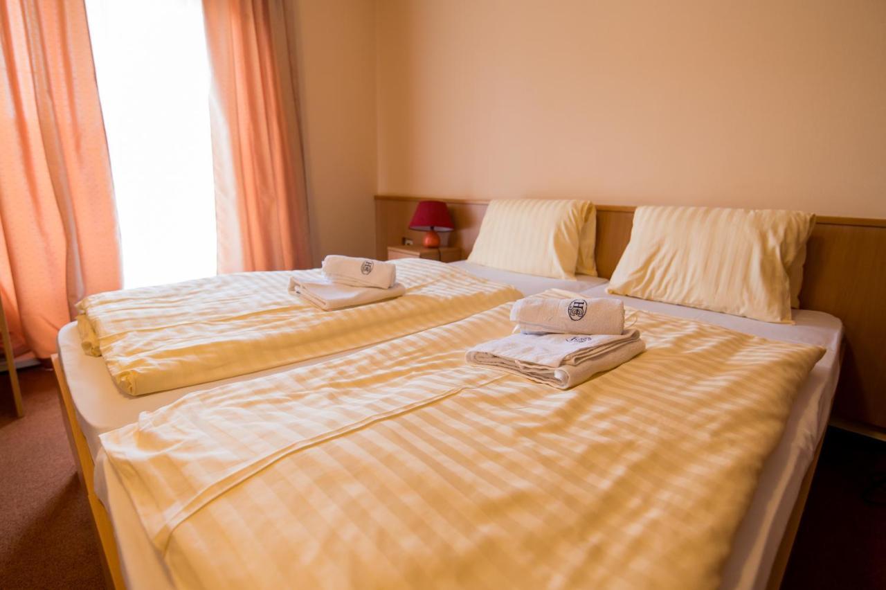 Hotel Clavis Lučenec Eksteriør billede