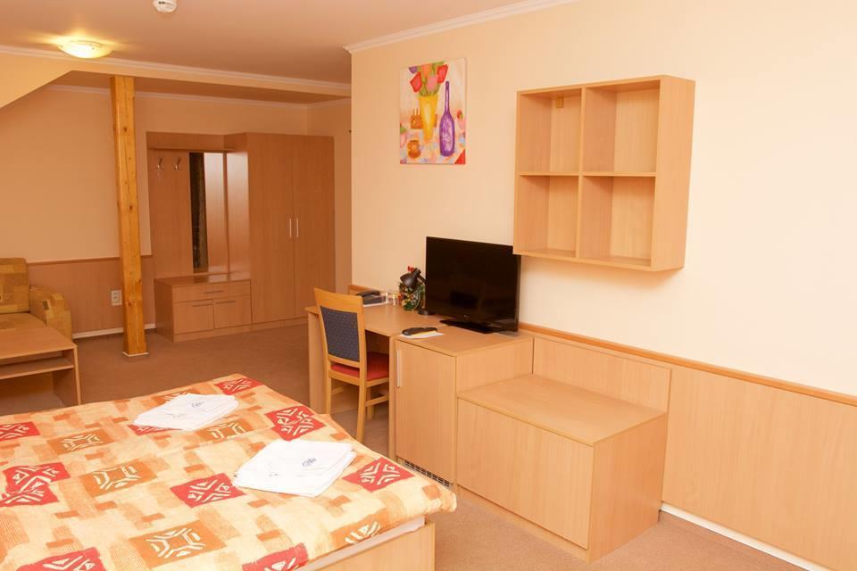 Hotel Clavis Lučenec Eksteriør billede