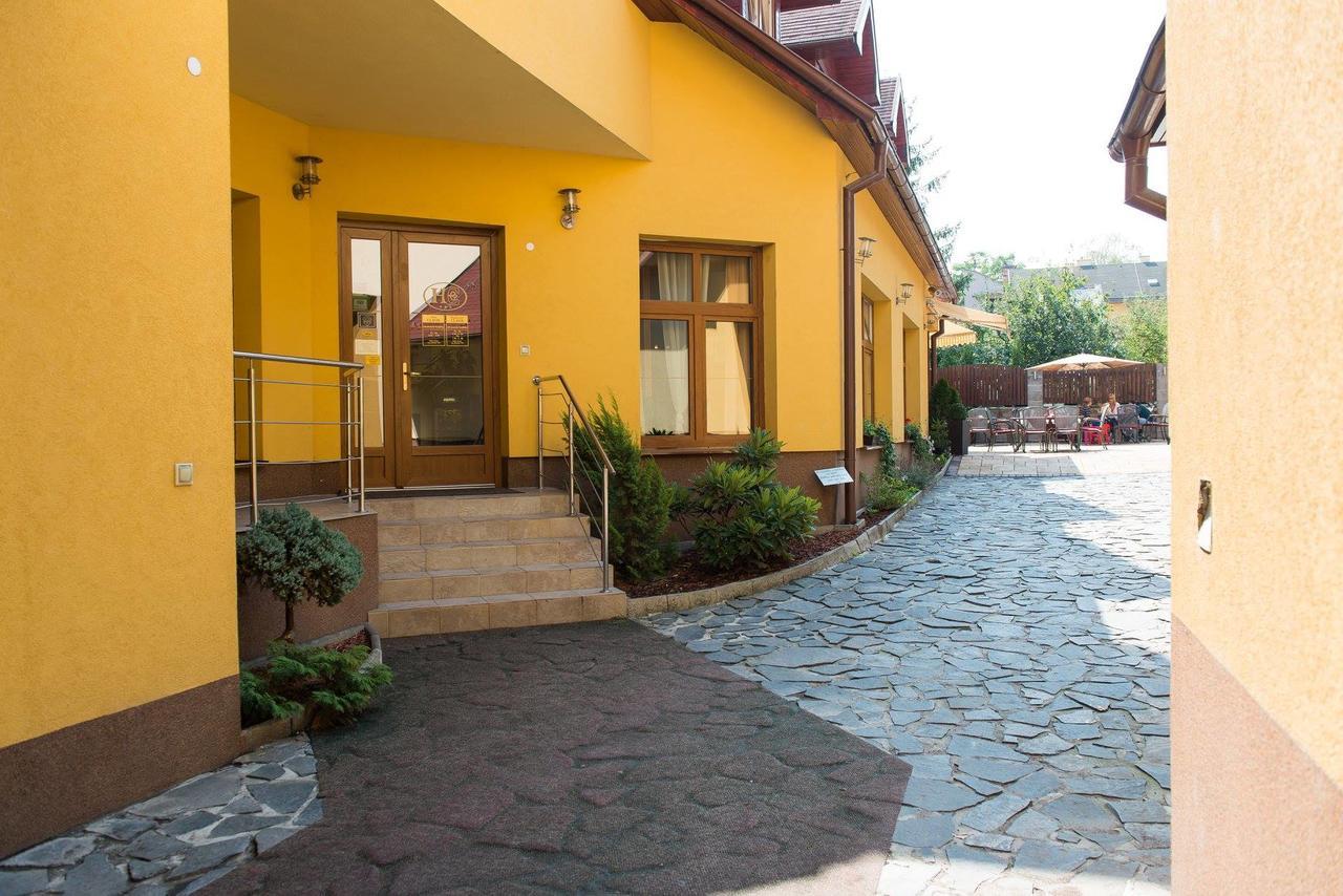 Hotel Clavis Lučenec Eksteriør billede